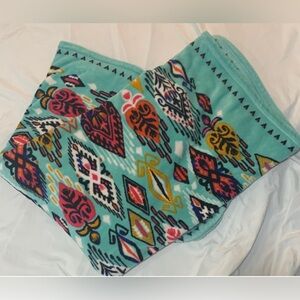 Vera Bradley Mint Green Blanket with Pink and Black Accents